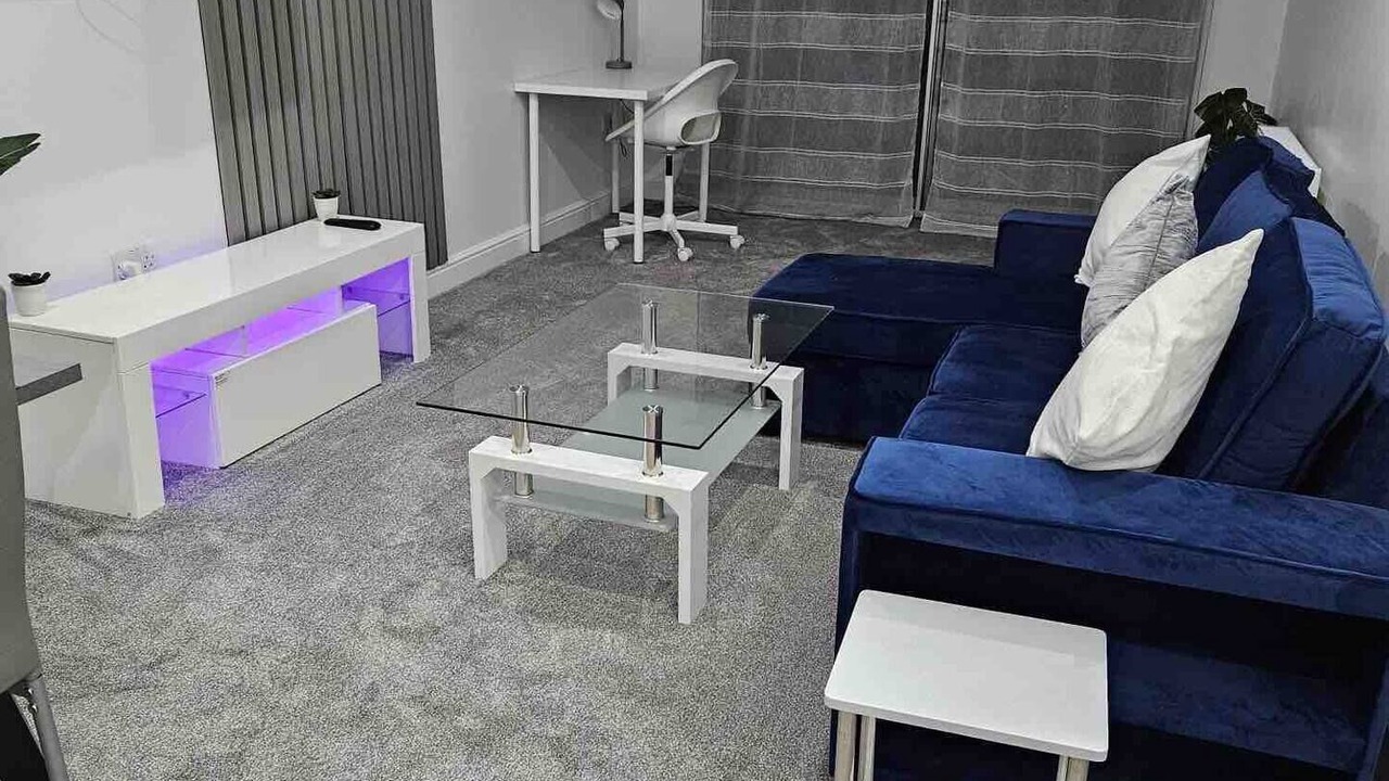 Photo of Livingroom in Staines