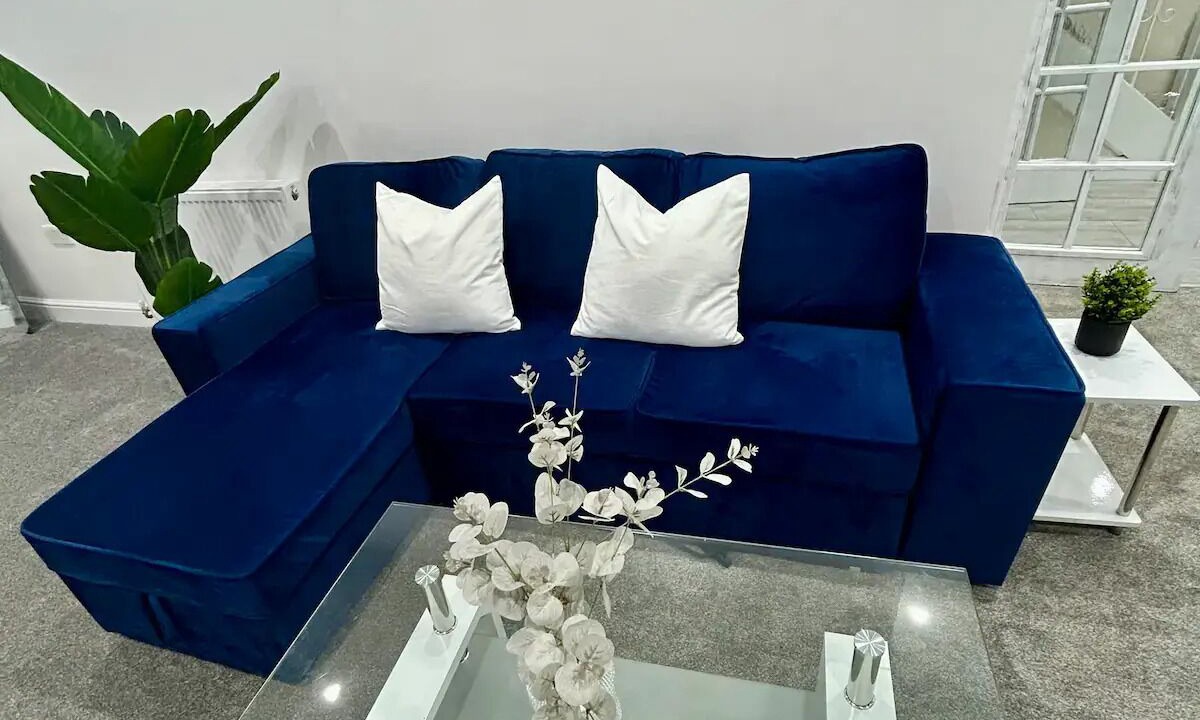 Photo of Livingroom in Staines