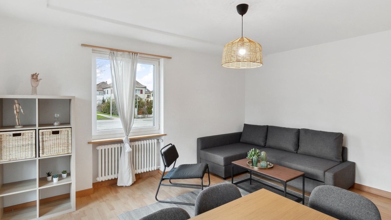 Photo of Livingroom in Center