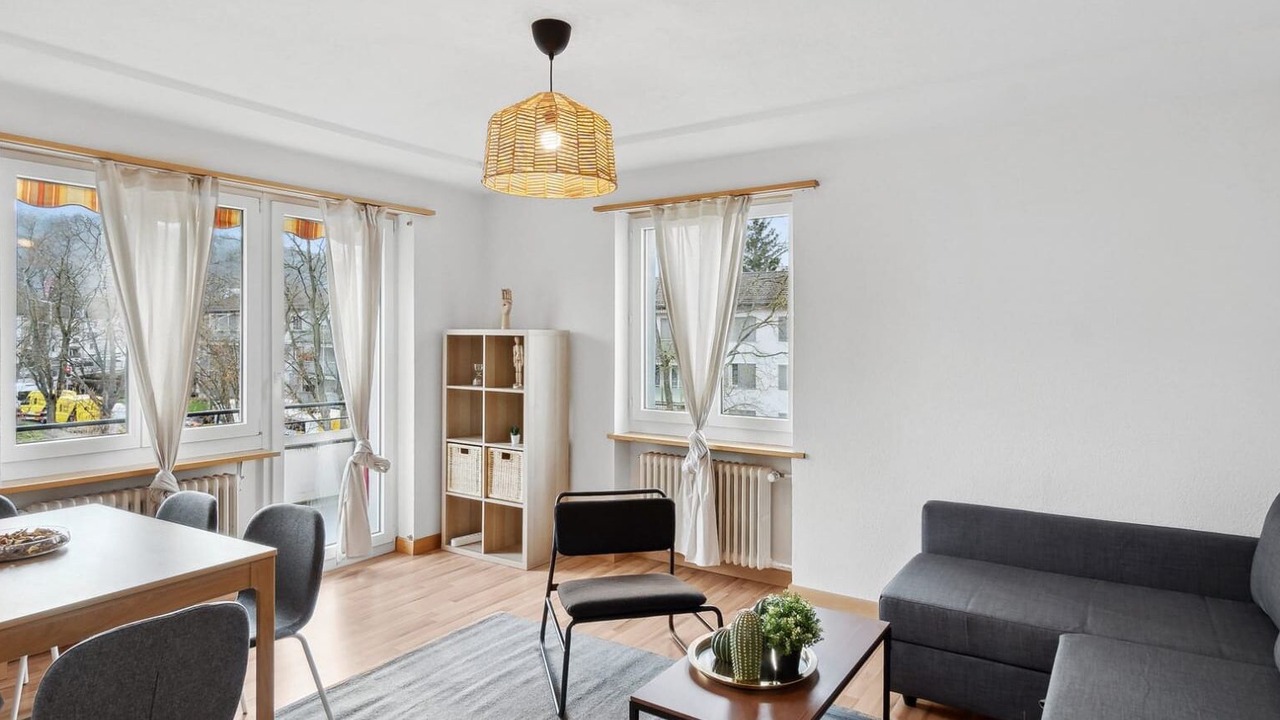 Photo of Livingroom in Center