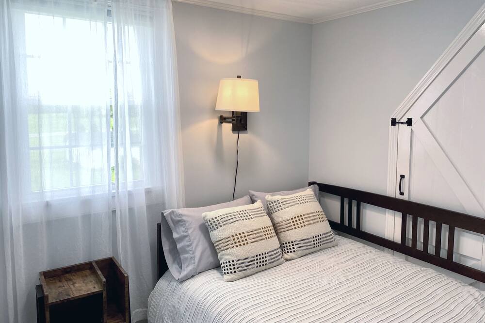 Photo of Others in Hudson