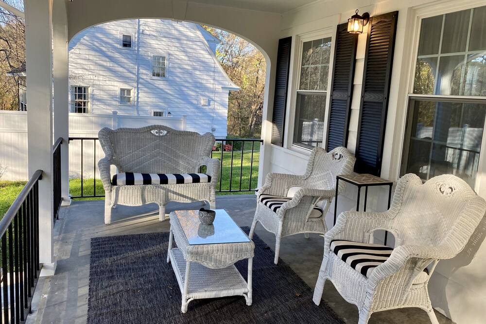 Photo of Patio Balcony in Hudson