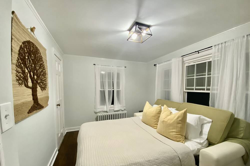 Photo of Others in Hudson