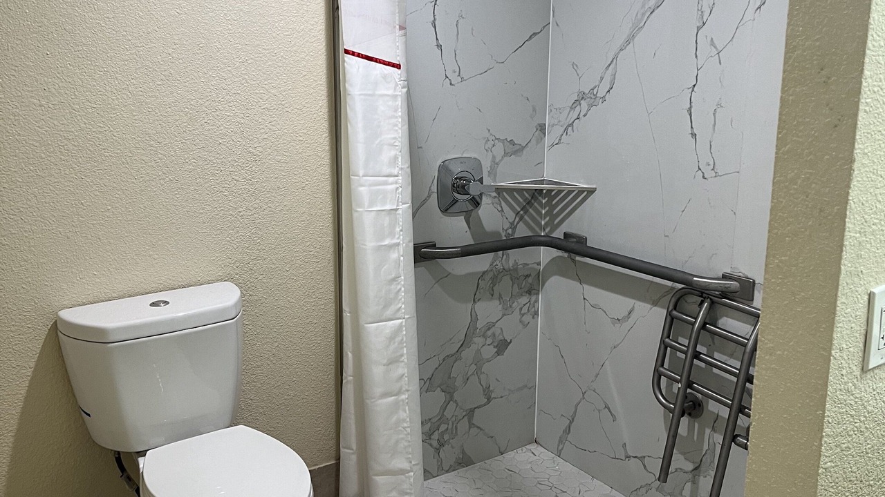 Photo of Bathroom in Haltom City