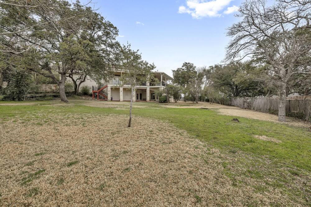 Photo of Outdoor in The Estates Above Lost Creek