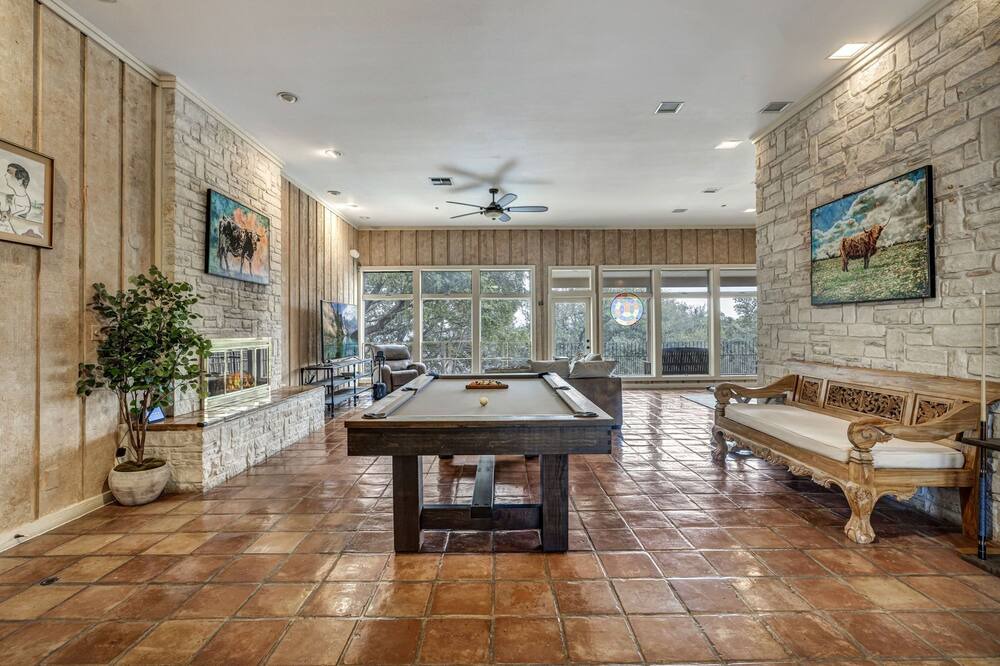 Photo of Others in The Estates Above Lost Creek