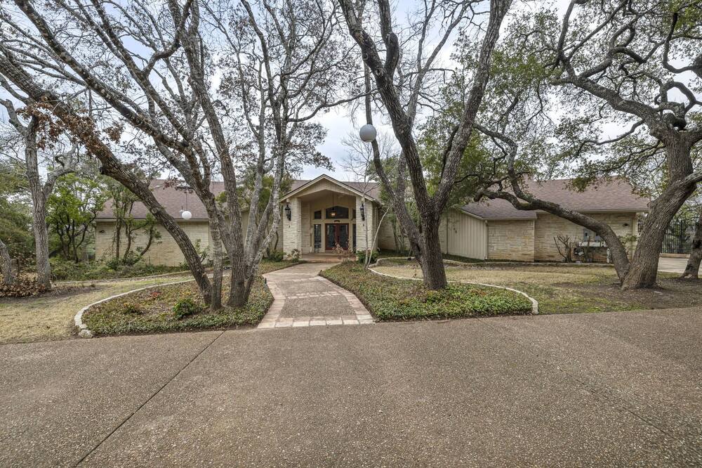 Photo of Others in The Estates Above Lost Creek