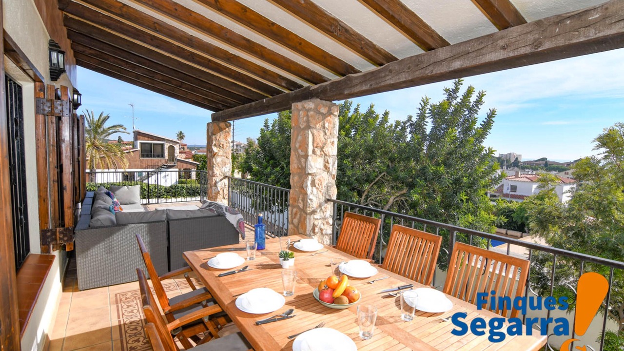 Photo of Outdoor in El Roc de Sant Gaieta
