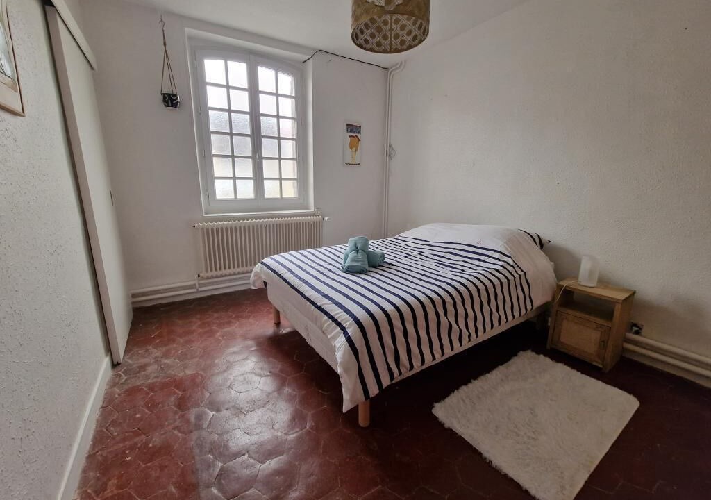 Photo of Bedroom in Laons