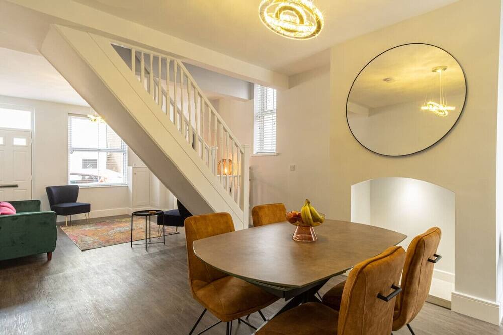 Photo of Others in Coalville