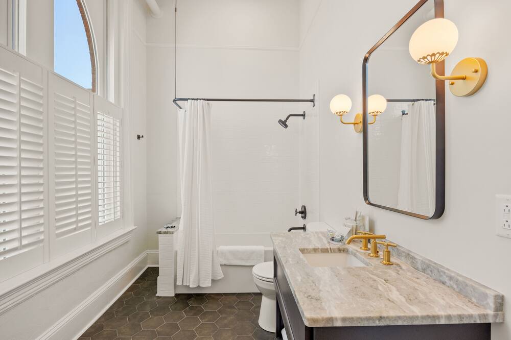 Photo of Bathroom in Valdosta