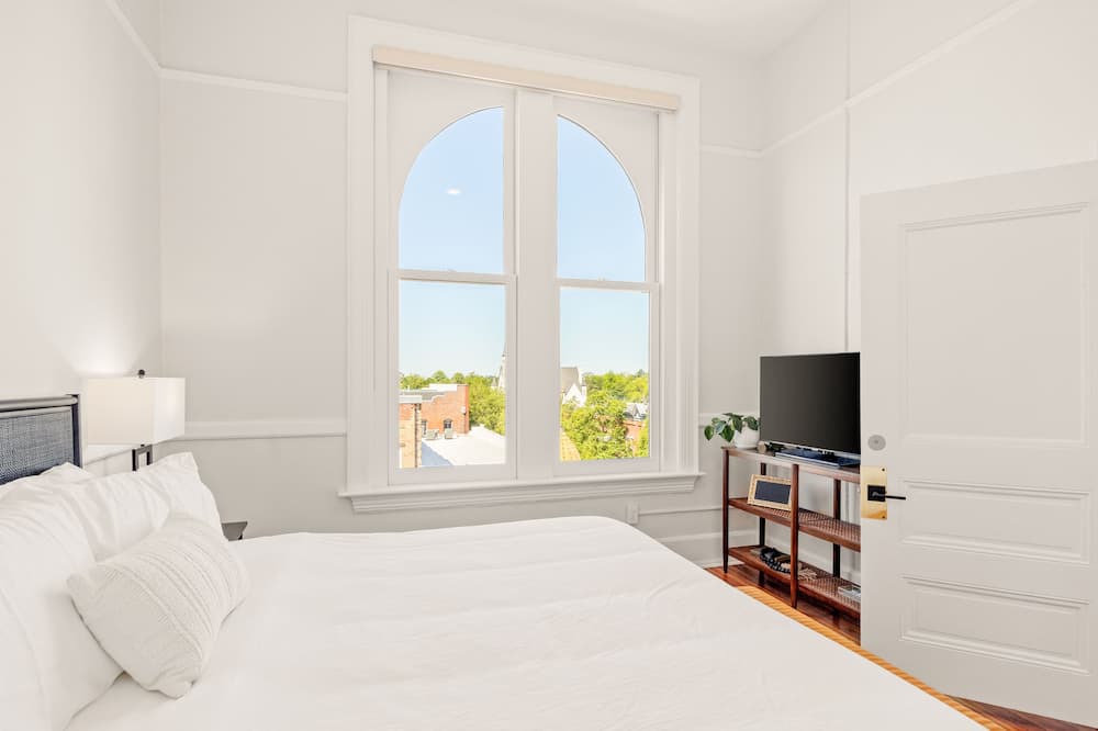 Photo of Bedroom in Valdosta