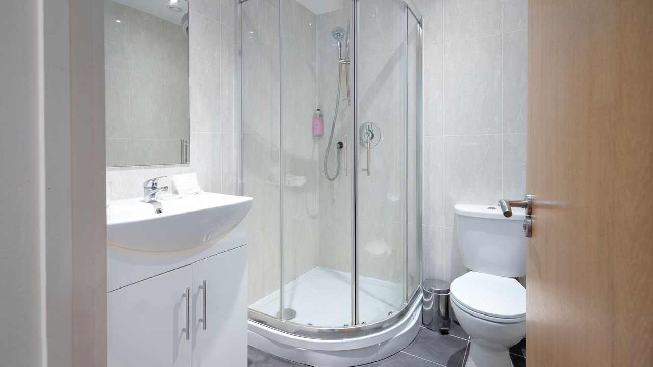 Photo of Bathroom in Desborough
