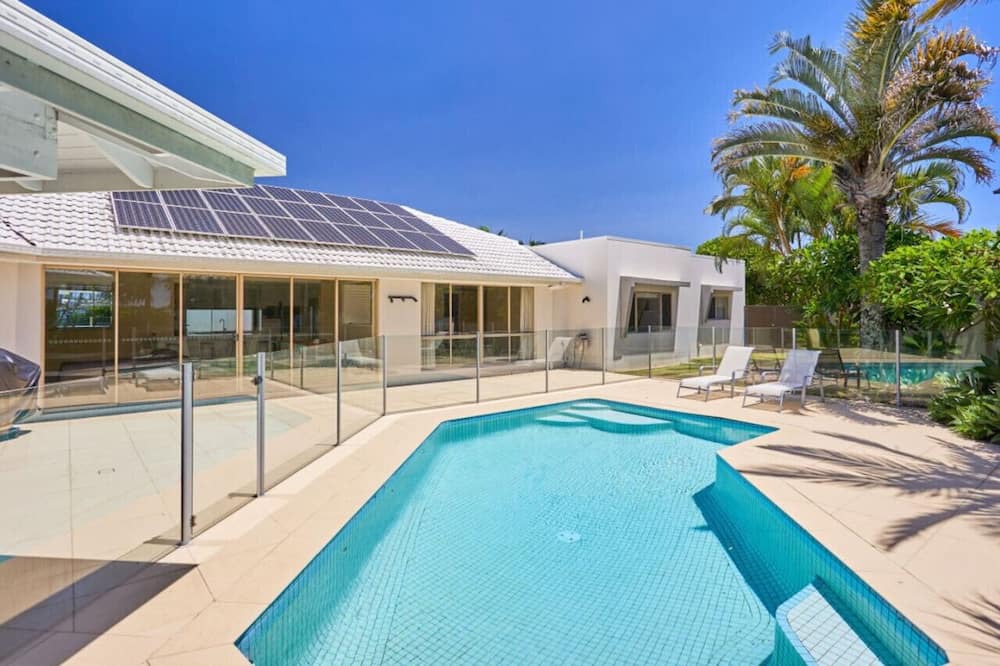 Photo of Outdoor in Mermaid Waters