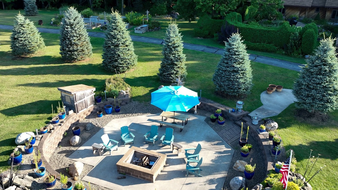 Photo of Outdoor in Scottsburg