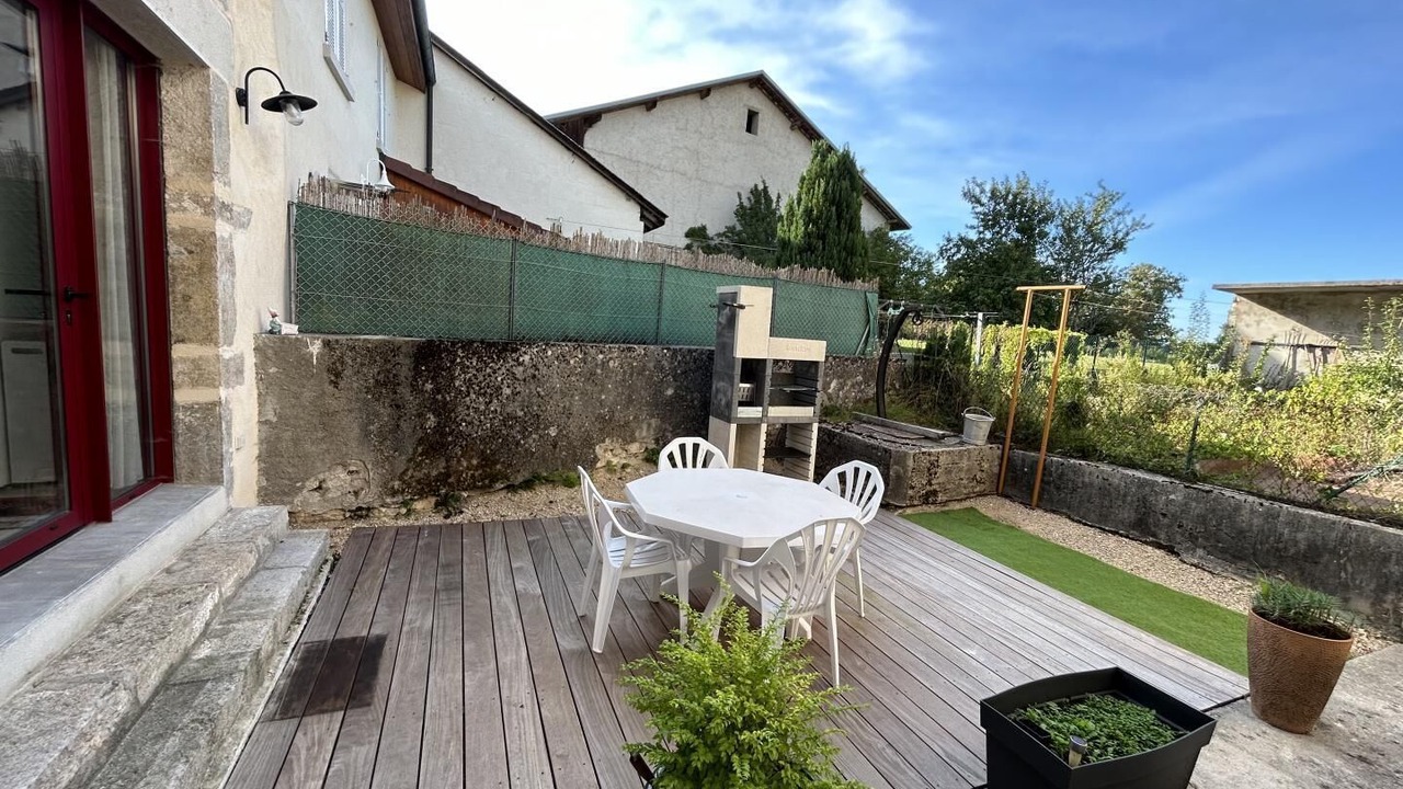 Photo of Patio Balcony in Vieu-d'Izenave
