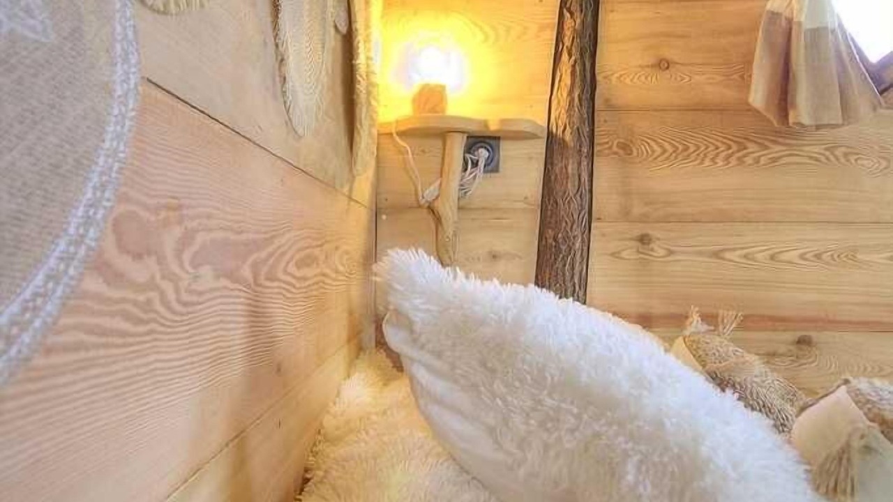 Photo of Others in Beny