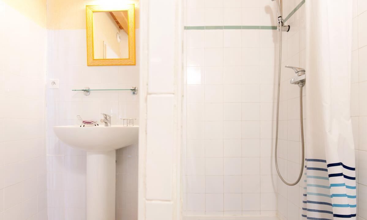 Photo of Others in Poncin