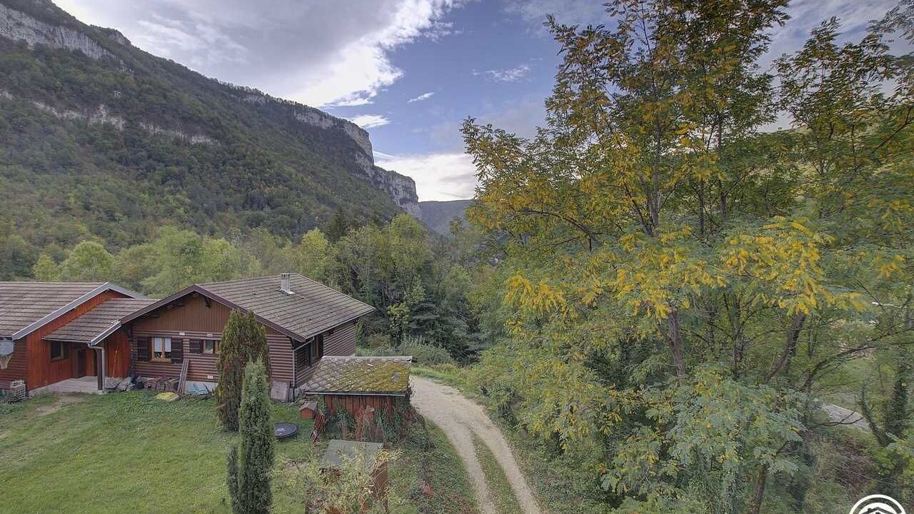 Photo of Outdoor in Tenay