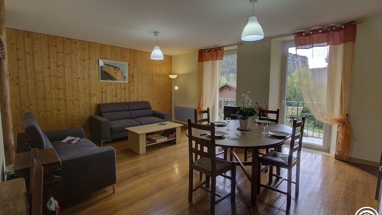 Photo of Others in Tenay