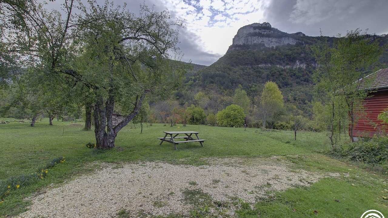 Photo of Outdoor in Tenay