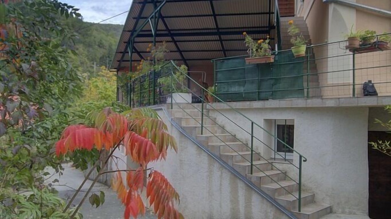 Photo of Outdoor in Tenay