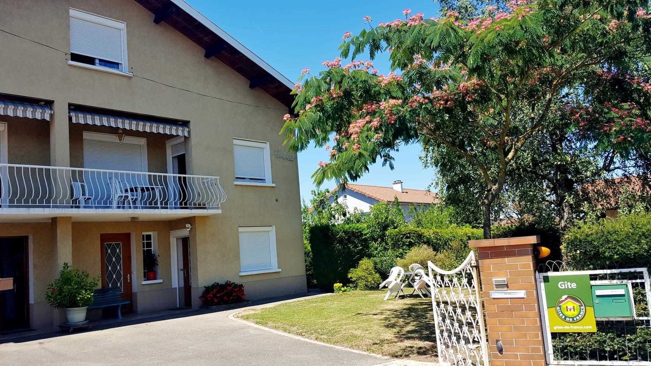 Photo of Outdoor in Peronnas