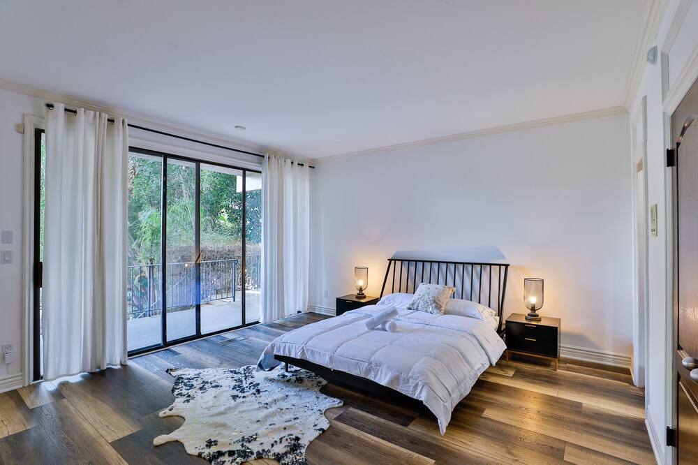 Photo of Bedroom in Sherman Oaks