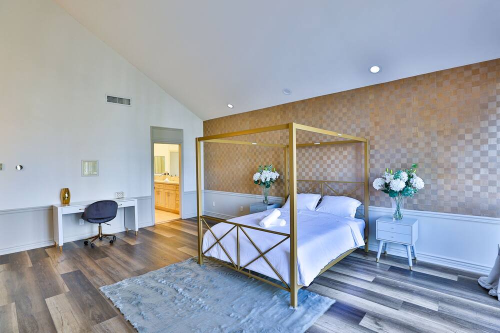 Photo of Bedroom in Sherman Oaks
