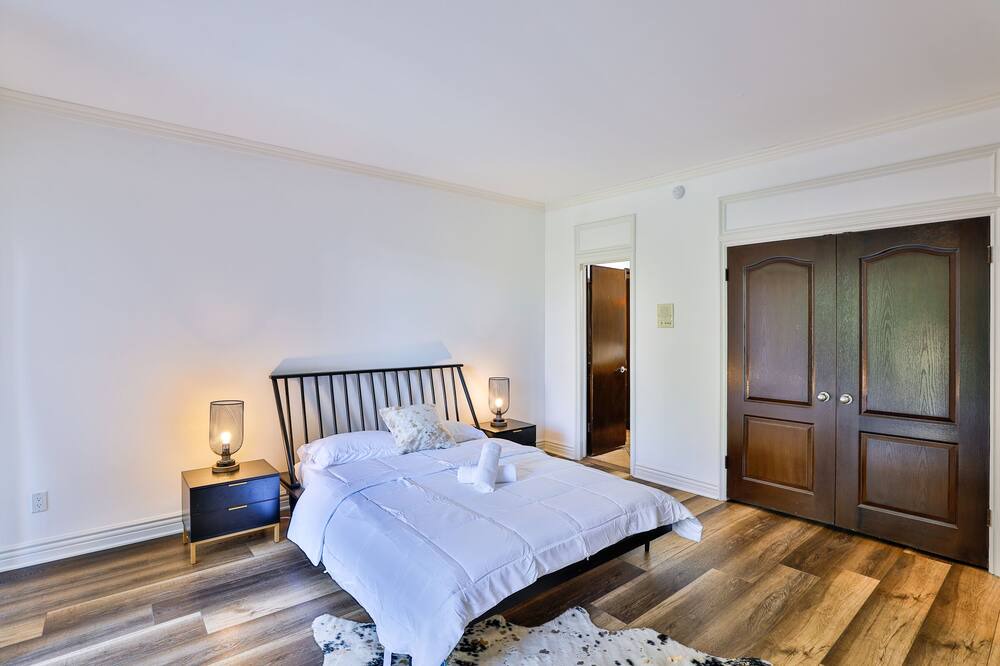 Photo of Bedroom in Sherman Oaks
