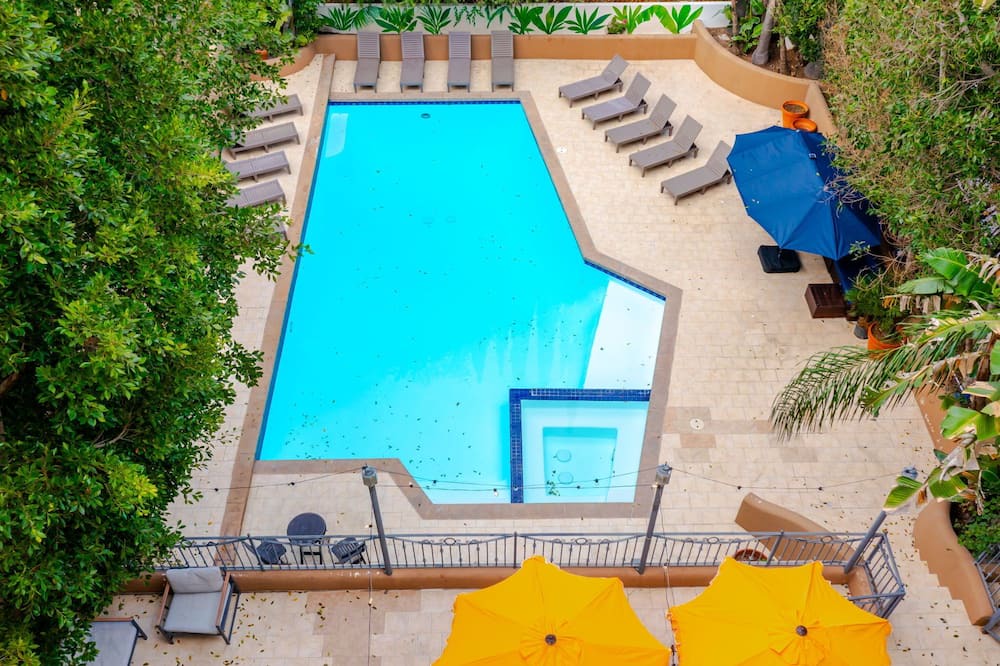 Photo of Outdoor in Sherman Oaks