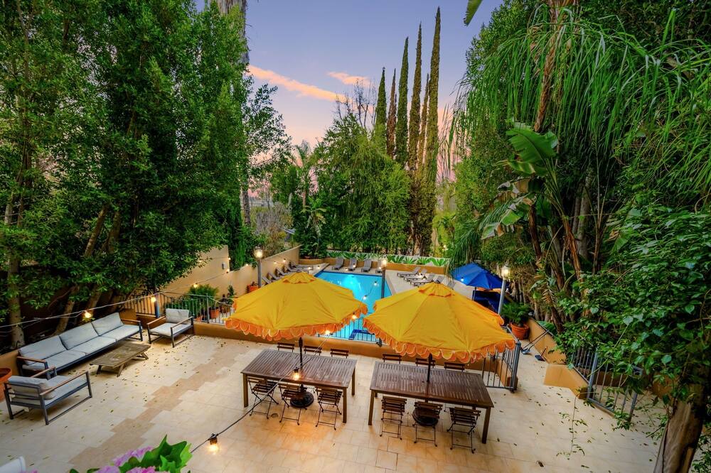 Photo of Outdoor in Sherman Oaks