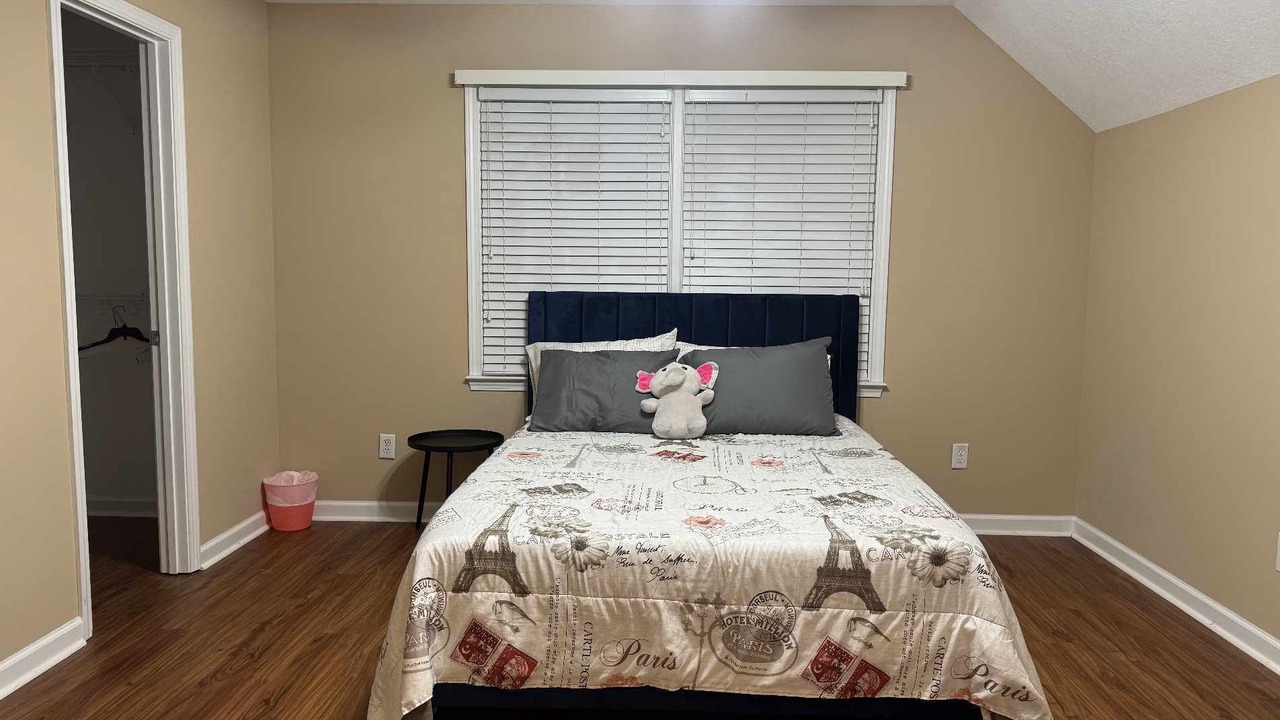 Photo of Others in Cumming