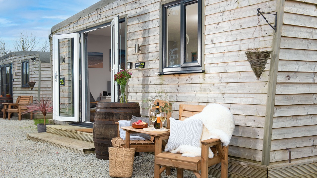 Photo of Patio Balcony in Helford Passage