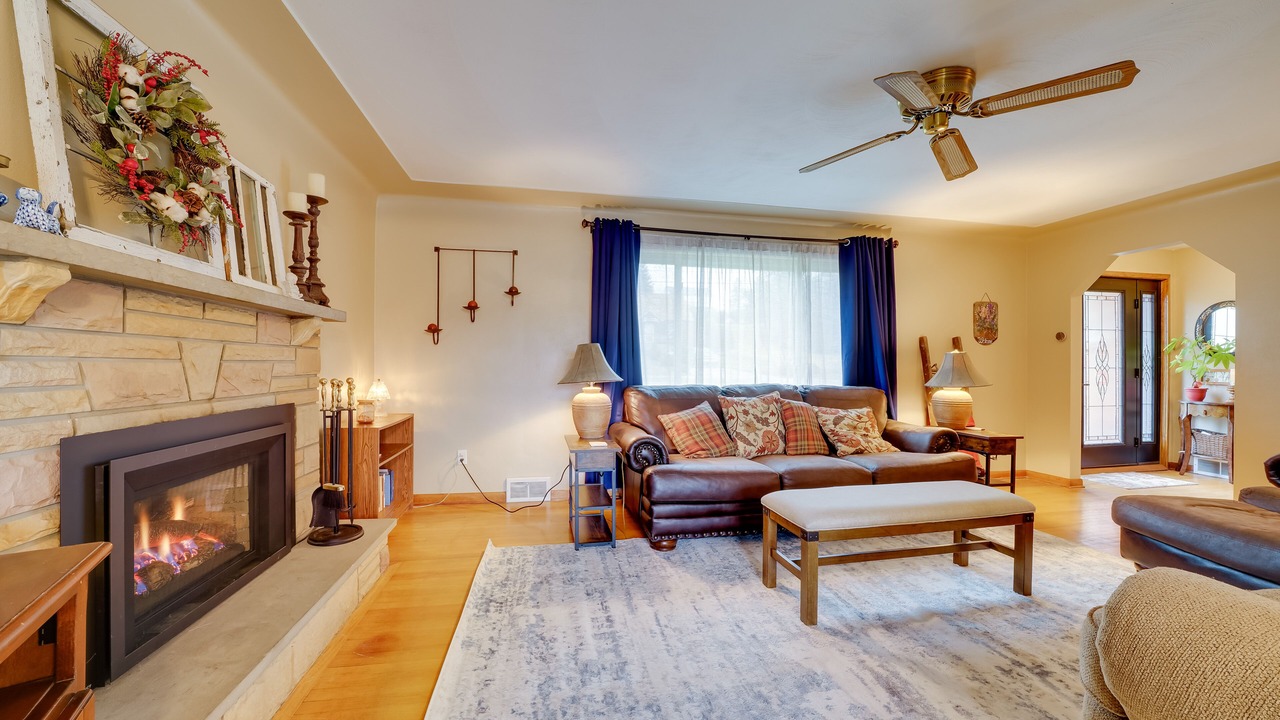 Photo of Livingroom in Bakerstown