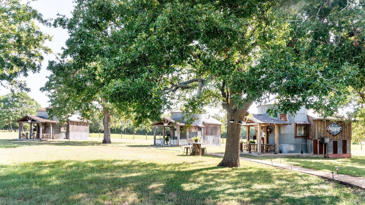 Photo of Outdoor in La Grange