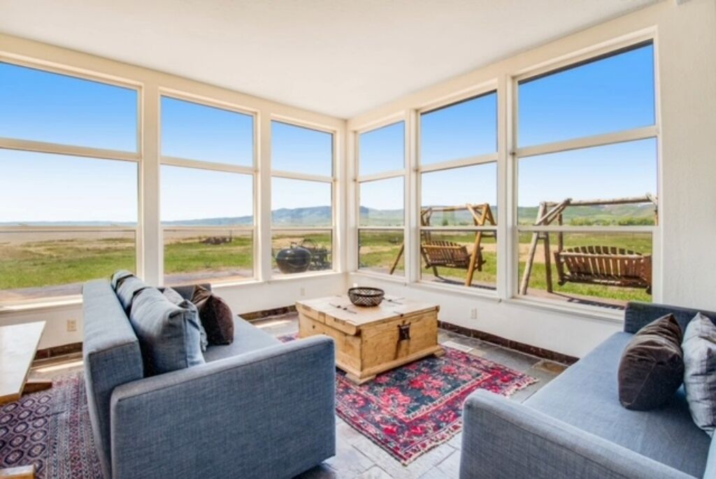 Photo of Livingroom in St. Charles