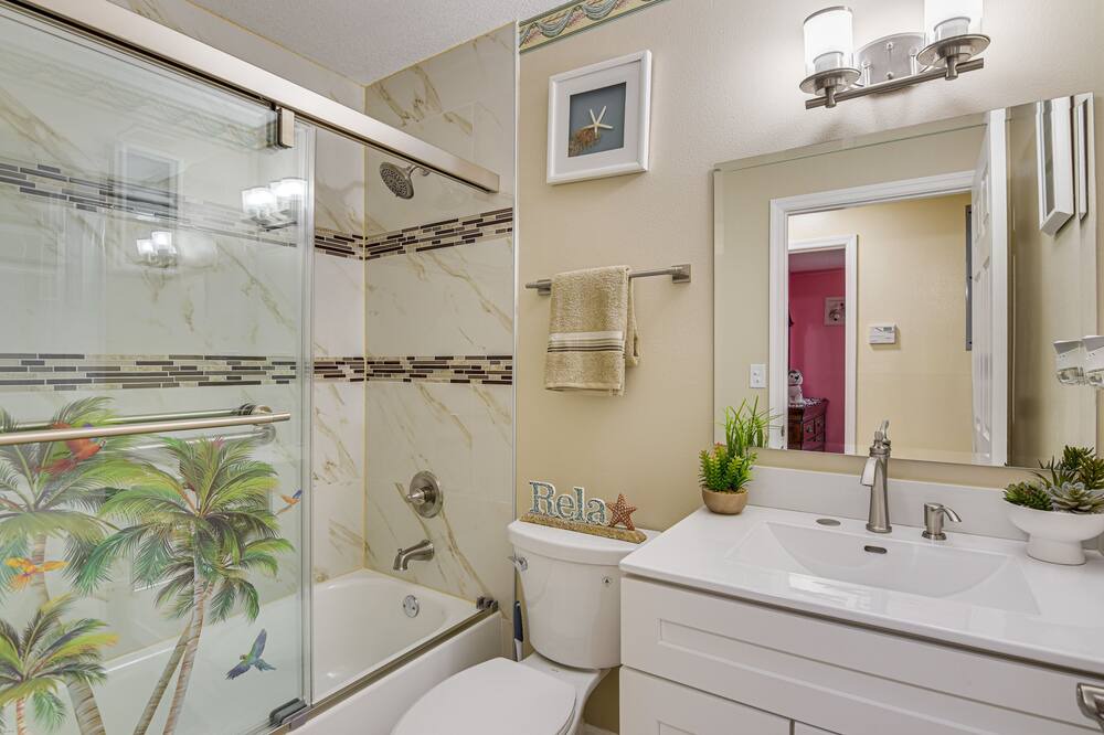 Photo of Bathroom in Pahokee