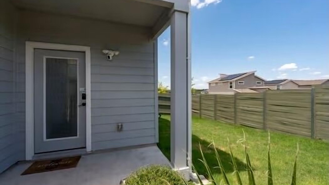 Photo of Outdoor in Manor