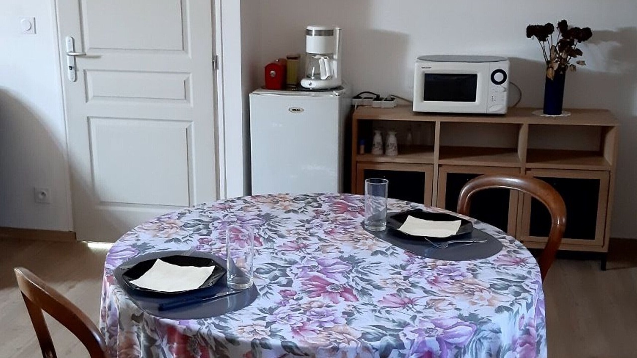 Photo of Others in Renaze