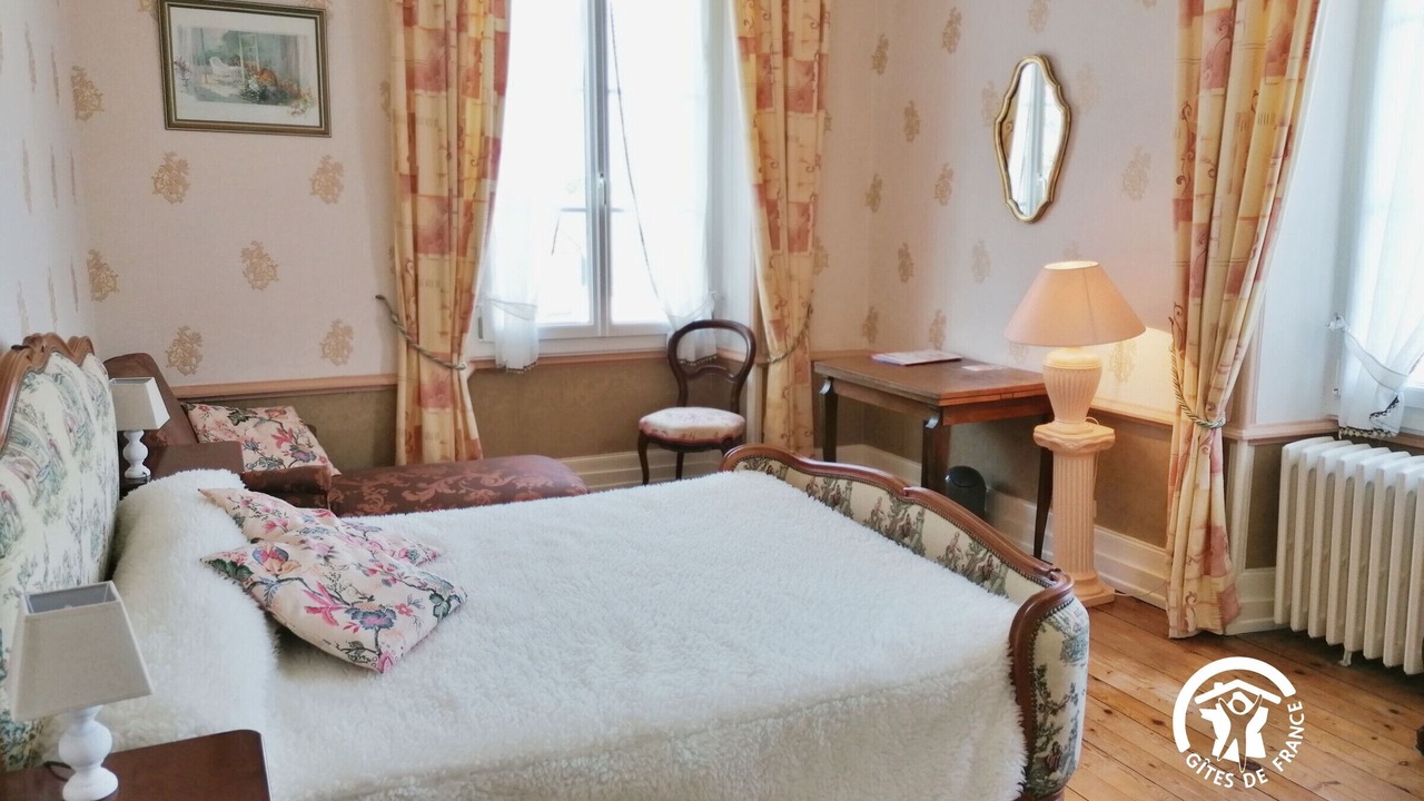 Photo of Others in Renaze