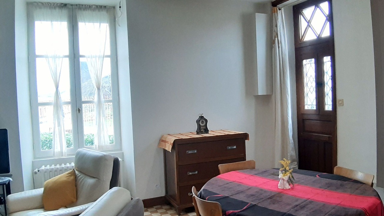 Photo of Others in Renaze