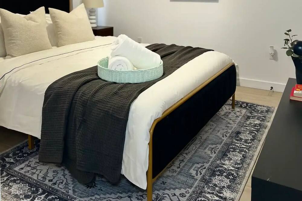 Photo of Bedroom in Vanier North