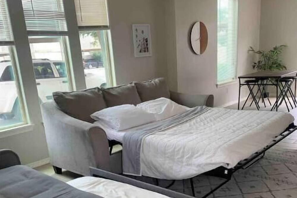 Photo of Bedroom in Edinburg