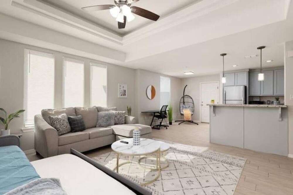 Photo of Livingroom in Edinburg