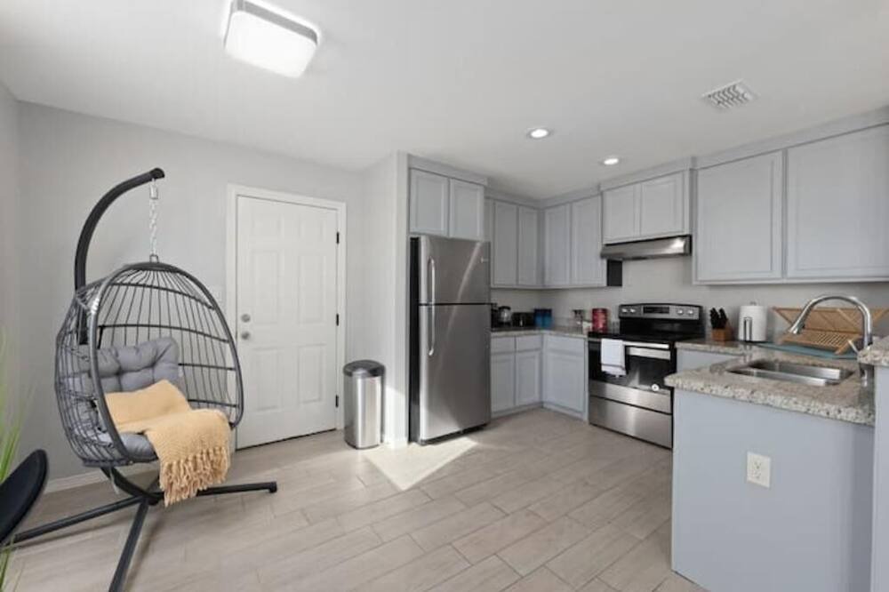 Photo of Kitchen in Edinburg
