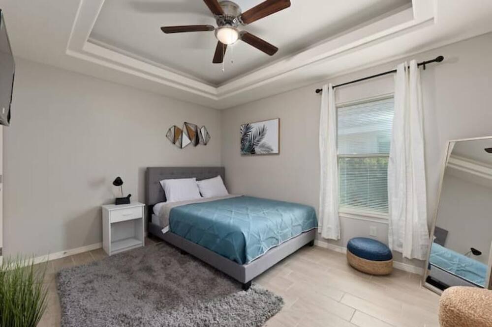 Photo of Bedroom in Edinburg