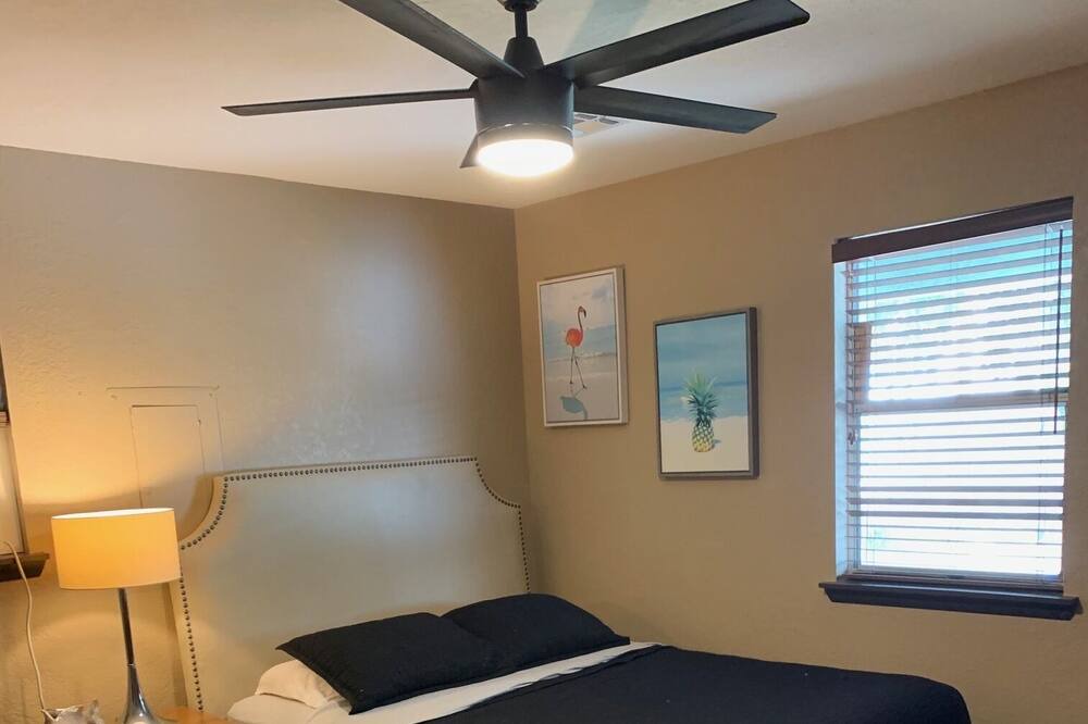 Photo of Bedroom in Hoyt