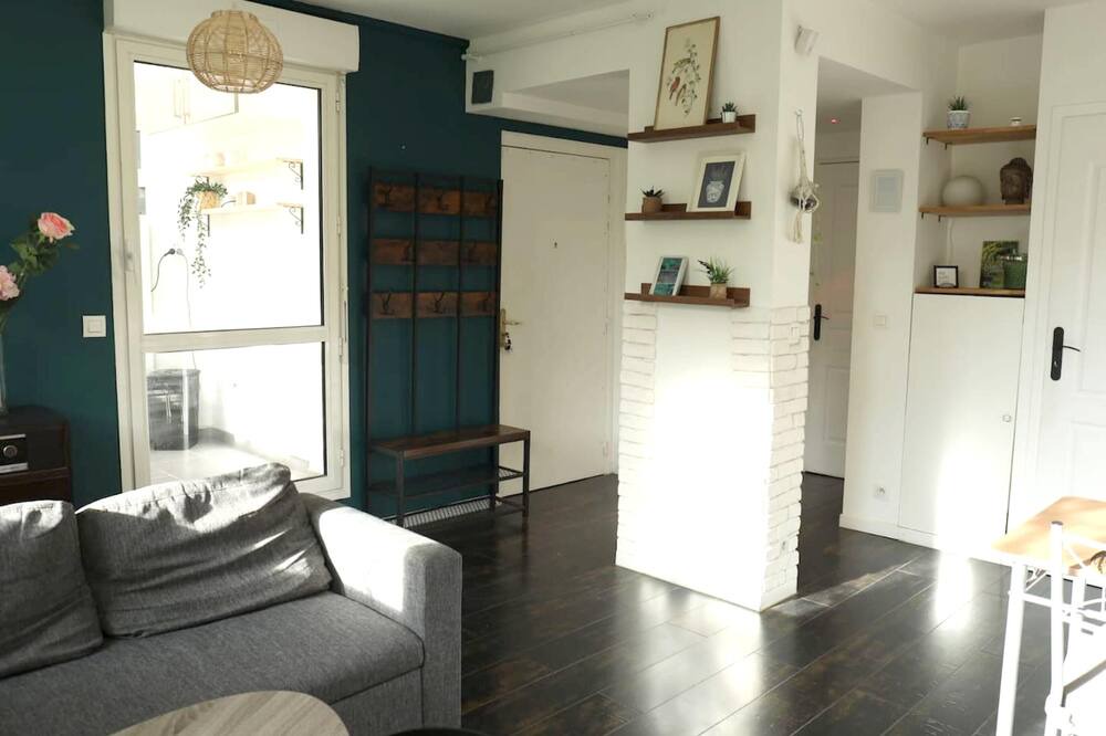 Photo of Livingroom in Bagnolet