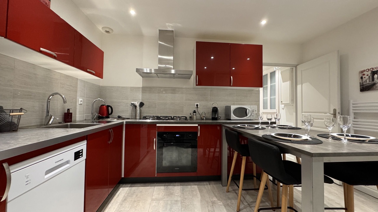 Photo of Kitchen in Miroir - Batignolles